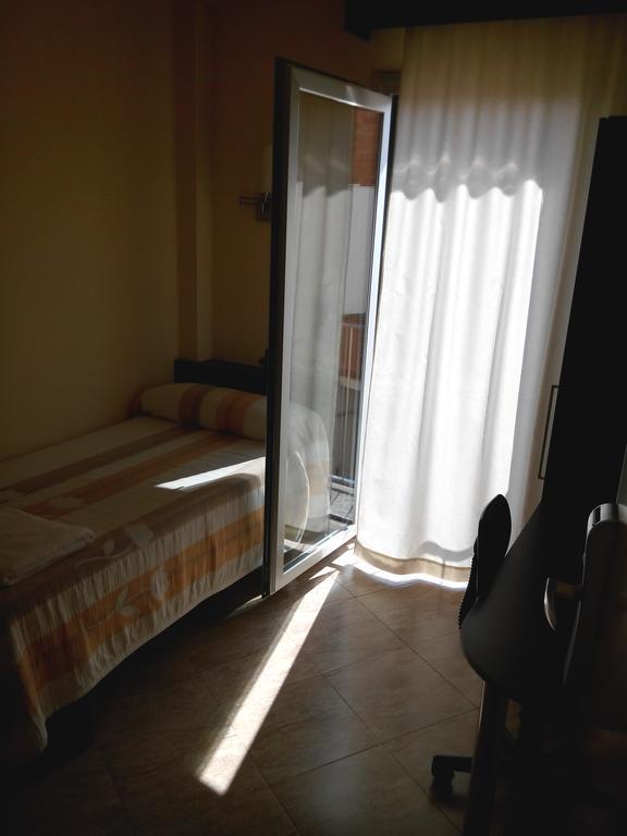 Hostal Sant Sadurni Sant Sadurní dʼAnoia Eksteriør bilde