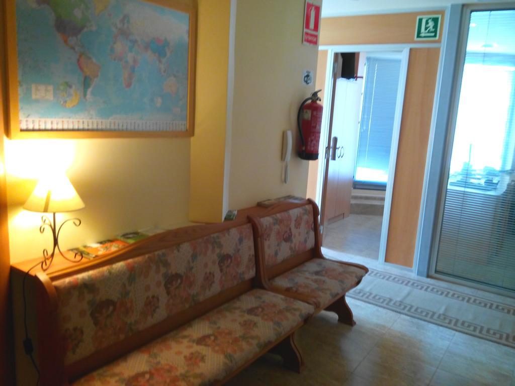 Hostal Sant Sadurni Sant Sadurní dʼAnoia Eksteriør bilde