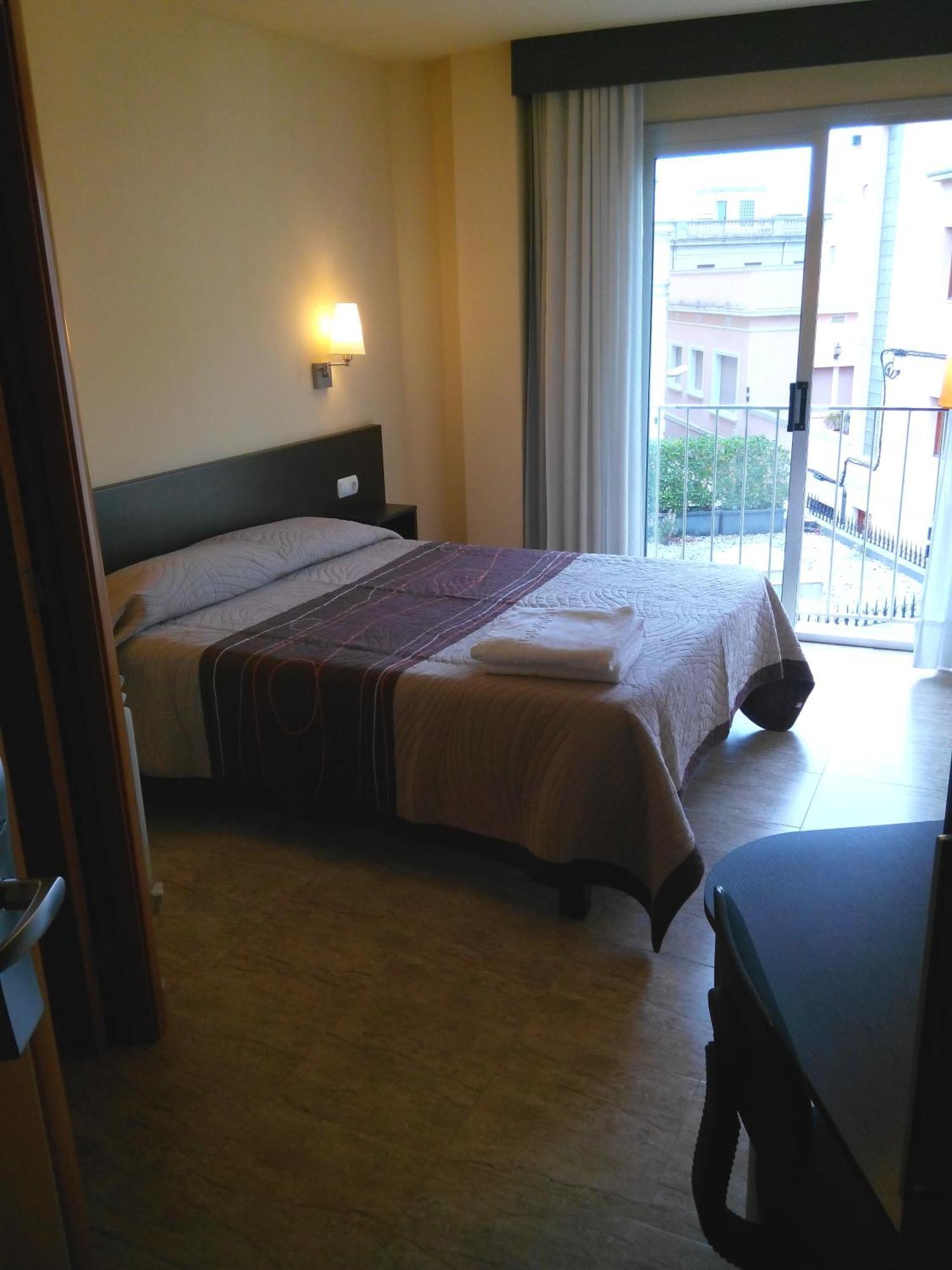 Hostal Sant Sadurni Sant Sadurní dʼAnoia Rom bilde