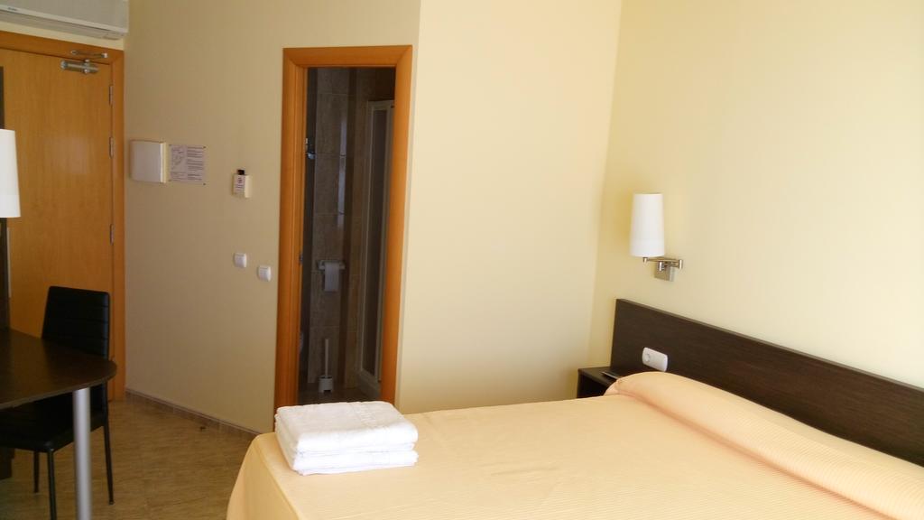 Hostal Sant Sadurni Sant Sadurní dʼAnoia Eksteriør bilde